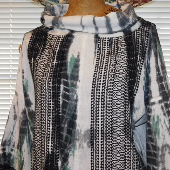 NWT Gray & White Long Sleeve Top IVY JANE S / M - Picture 2 of 3